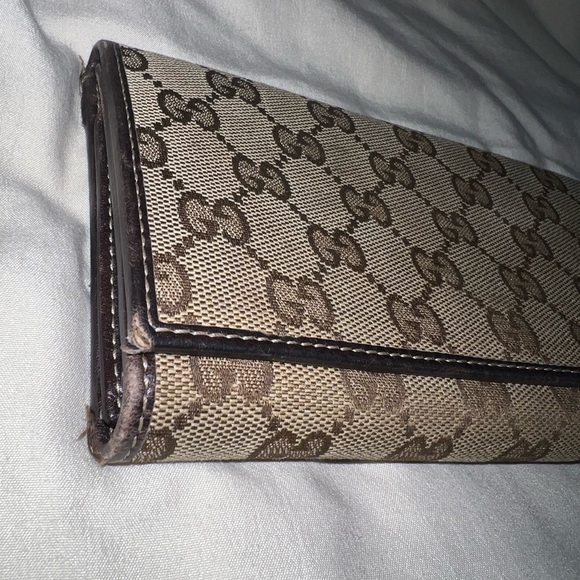 AUTHENTIC VINTAGE GUCCI WALLET - Picture 7 of 13